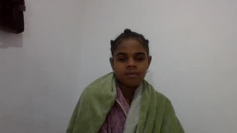 Snapshot of delphineee chatting on 06/17/26, 03:42 delphine online show from 06/17/26, 03:42