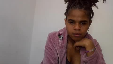 Snapshot of delphineee chatting on 06/27/26, 05:34 delphine online show from 06/27/26, 05:34