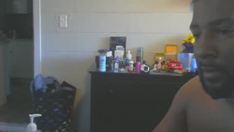 Snapshot of delta7012 chatting on 02/14/25, 03:47 delta7012 online show from 02/14/25, 03:47