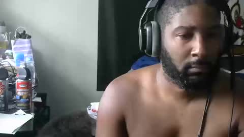 Snapshot of delta7012 chatting on 10/11/25, 04:16 delta7012 online show from 10/11/25, 04:16