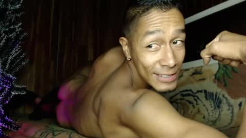 Snapshot of demarcous_nm chatting on 11/12/25, 02:06 D.C online show from 11/12/25, 02:06