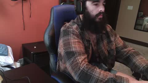 Snapshot of demaster13 chatting on 01/08/25, 06:52 DeMaster online show from 01/08/25, 06:52