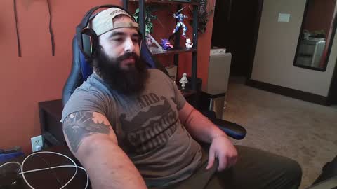 Snapshot of demaster13 chatting on 01/14/25, 05:45 DeMaster online show from 01/14/25, 05:45