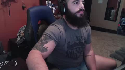 Snapshot of demaster13 chatting on 02/19/25, 11:14 DeMaster online show from 02/19/25, 11:14