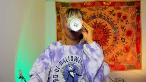 Snapshot of demeter__ chatting on 06/11/26, 02:00 demeter__ online show from 06/11/26, 02:00