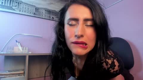 DEMI MOORE online show from 02/03/26, 02:53