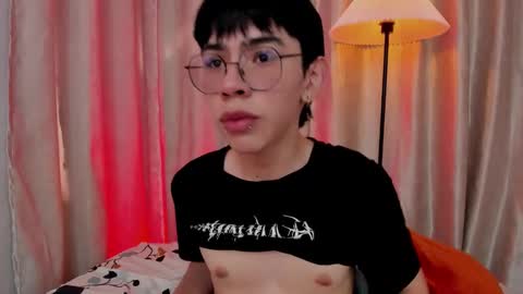 Snapshot of demian_hush chatting on 02/21/26, 07:26 demian_hush online show from 02/21/26, 07:26