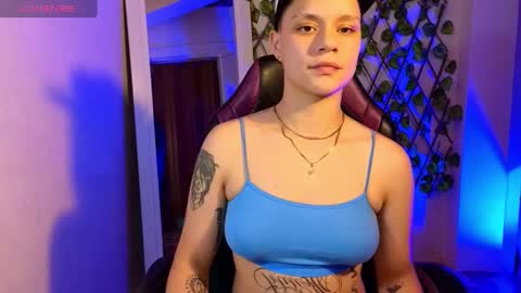 Snapshot of demimoore222 chatting on 03/07/25, 01:53 DEMI online show from 03/07/25, 01:53