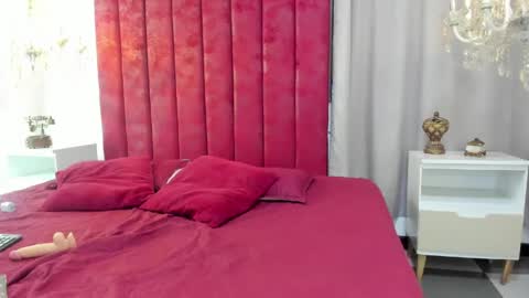 Snapshot of demon_foxx chatting on 04/13/26, 03:56 online show from 04/13/26, 03:56