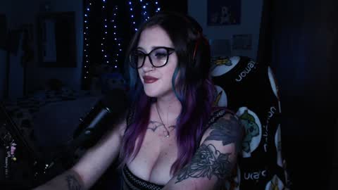 Snapshot of demongf chatting on 12/07/24, 04:31 Demoness Mina online show from 12/07/24, 04:31