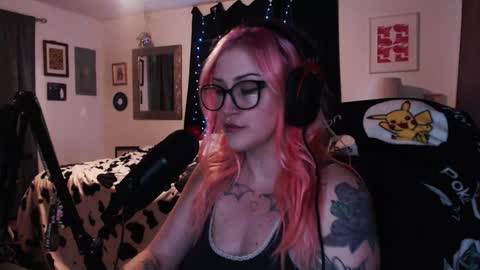 Snapshot of demongf chatting on 01/09/25, 04:08 Demoness Mina online show from 01/09/25, 04:08