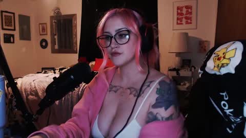 Snapshot of demongf chatting on 01/10/25, 04:44 Demoness Mina online show from 01/10/25, 04:44