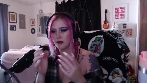 Snapshot of demongf chatting on 03/11/25, 09:15 Demoness Mina online show from 03/11/25, 09:15