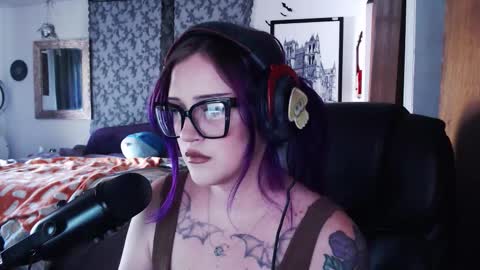 Snapshot of demongf chatting on 10/21/25, 08:53 Demoness Mina online show from 10/21/25, 08:53