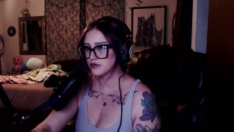 Snapshot of demongf chatting on 11/07/25, 02:33 Demoness Mina online show from 11/07/25, 02:33