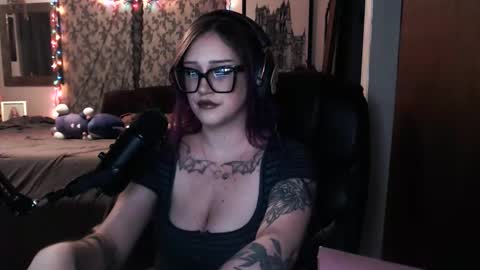 Snapshot of demongf chatting on 11/29/25, 12:13 Demoness Mina online show from 11/29/25, 12:13