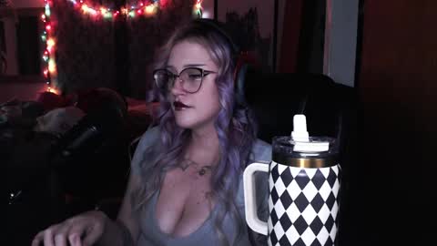 Demoness Mina online show from 04/17/26, 11:52