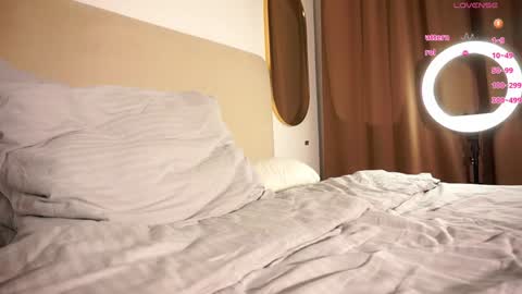 Snapshot of demoninangel chatting on 01/11/25, 04:36 Dave19 online show from 01/11/25, 04:36