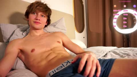 Snapshot of demoninangel chatting on 01/18/25, 01:52 Dave19 online show from 01/18/25, 01:52