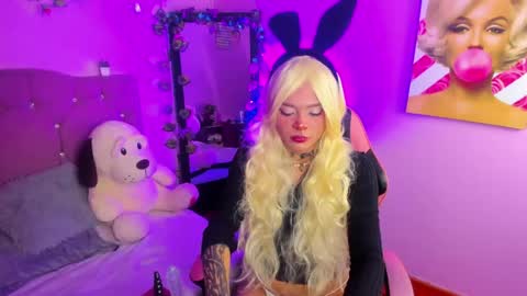 Snapshot of demony_deadboy chatting on 04/14/26, 06:08 Maki online show from 04/14/26, 06:08