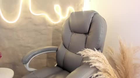 demy_ruiz online show from 03/06/25, 05:35