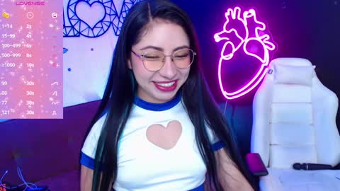 Snapshot of demyanderson_ chatting on 01/10/25, 07:32 Demy online show from 01/10/25, 07:32