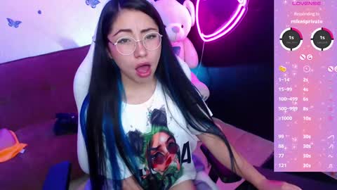 Snapshot of demyanderson_ chatting on 02/11/25, 03:29 Demy online show from 02/11/25, 03:29