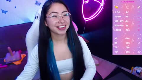 Snapshot of demyanderson_ chatting on 03/11/25, 12:33 Demy online show from 03/11/25, 12:33