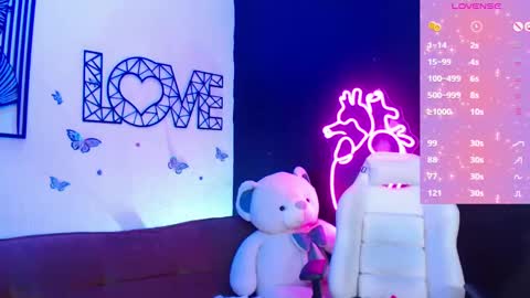 Snapshot of demyanderson_ chatting on 03/11/25, 03:37 Demy online show from 03/11/25, 03:37