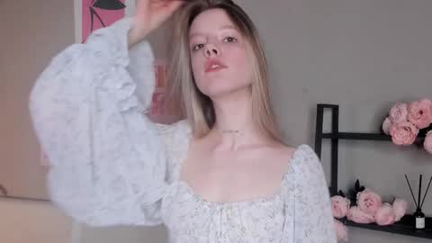 Emma online show from 11/15/25, 07:32