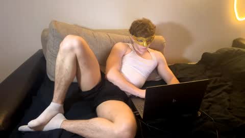 Deni online show from 05/18/26, 05:08