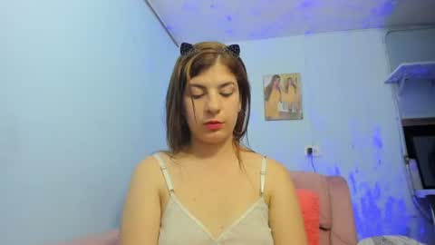 Snapshot of denise_babe_ chatting on 07/12/26, 04:25 Laura online show from 07/12/26, 04:25