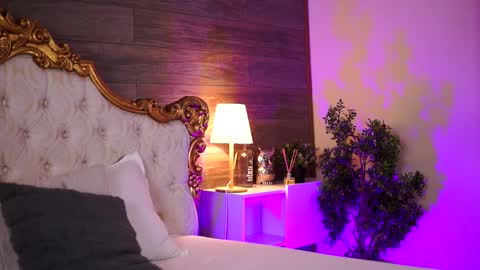 denisedevilles online show from 01/04/25, 08:17