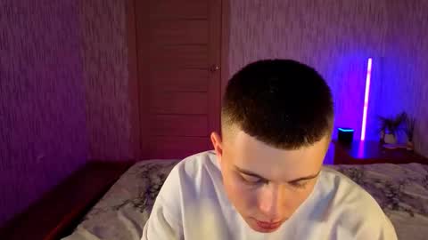 Denis online show from 10/17/25, 04:48