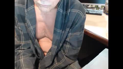 Den  Jet online show from 12/18/25, 10:21