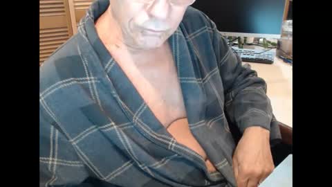 Den  Jet online show from 12/23/25, 10:35