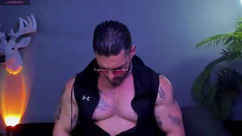 Snapshot of dennis_cox_ chatting on 02/01/26, 01:26 dennis_cox_ online show from 02/01/26, 01:26