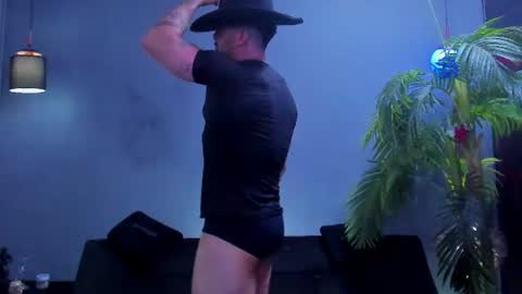 dennis_cox_ online show from 06/26/26, 02:49