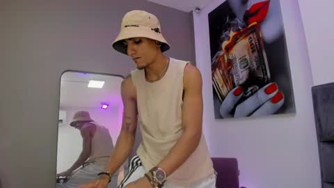 Dennis Kinsey online show from 04/08/26, 07:25