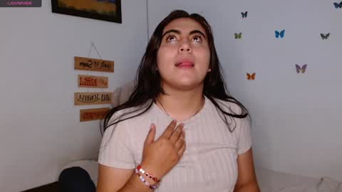 Snapshot of dennis_love_ chatting on 12/19/24, 06:12 rosse online show from 12/19/24, 06:12