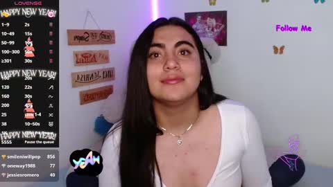 Snapshot of dennis_love_ chatting on 03/11/25, 04:43 rosse online show from 03/11/25, 04:43