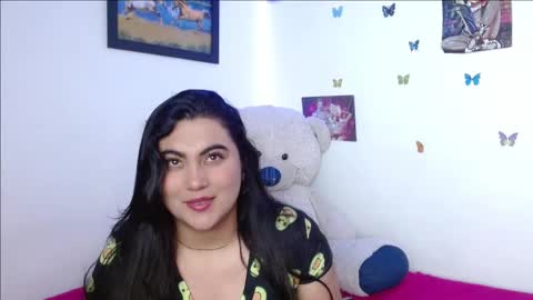 Snapshot of dennis_love_ chatting on 02/12/26, 05:35 rosse online show from 02/12/26, 05:35