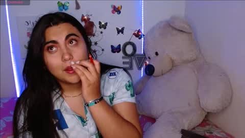 Snapshot of dennis_love_ chatting on 03/19/26, 03:43 rosse online show from 03/19/26, 03:43