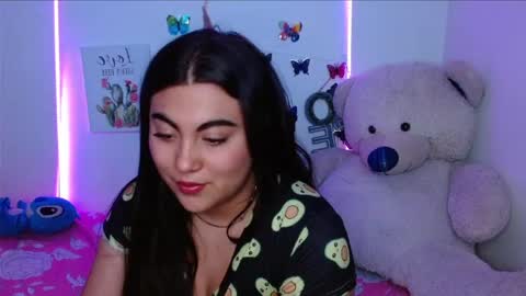 Snapshot of dennis_love_ chatting on 04/16/26, 04:24 rosse online show from 04/16/26, 04:24