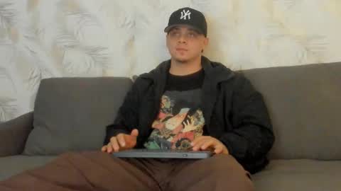 dennis munera online show from 12/08/24, 10:52