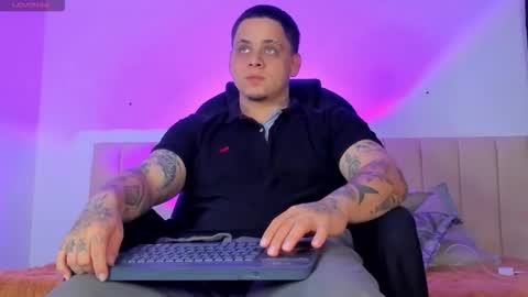 dennis munera online show from 09/19/25, 10:49