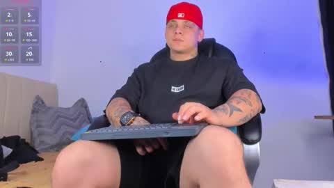 dennis munera online show from 10/28/25, 09:46