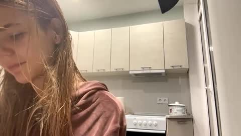 Denni online show from 10/04/25, 05:00