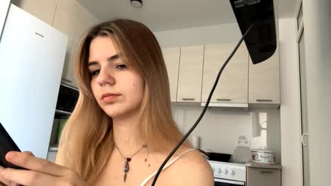 Denni online show from 11/01/25, 12:40