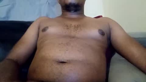 Snapshot of dentzo chatting on 12/20/24, 06:24 mastER blACK online show from 12/20/24, 06:24